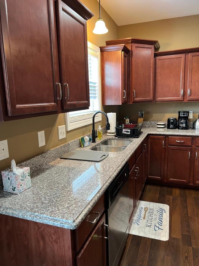 Five Stars Luxury Home 克拉克斯维尔 外观 照片